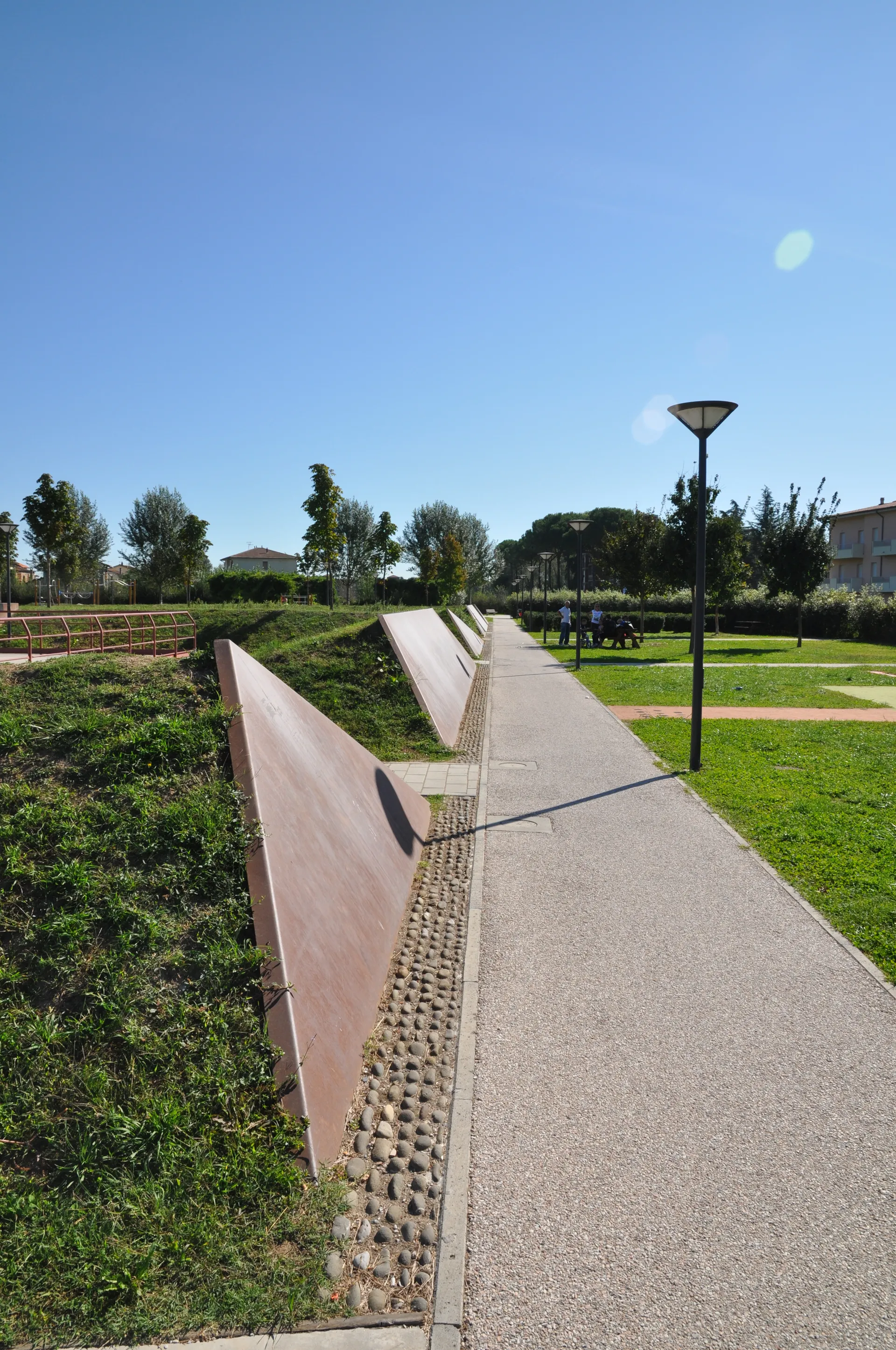 Alt Image