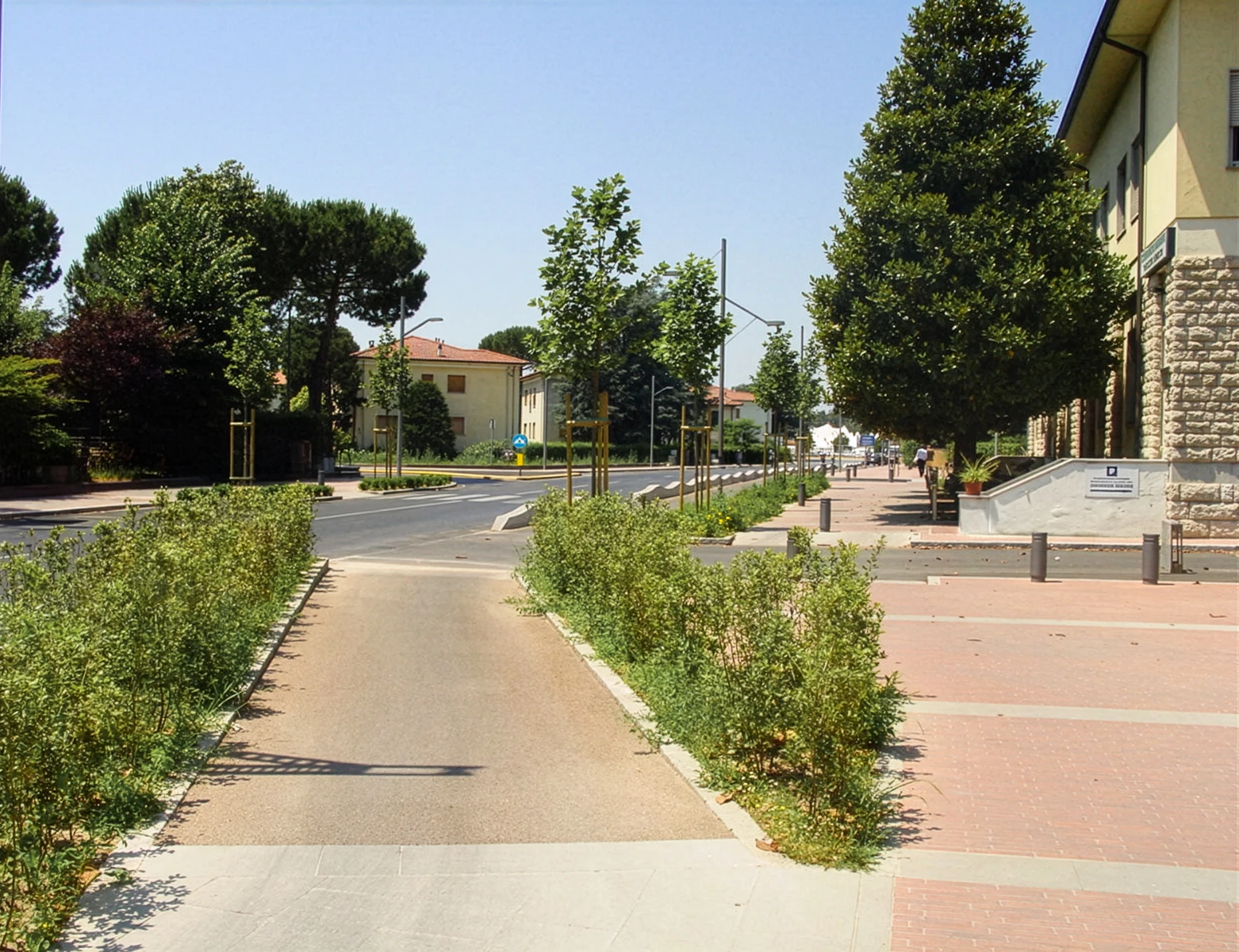Viale Barsanti e Matteucci a Lucca riqualificato a verde tra il centro storico e il fiume Serchio